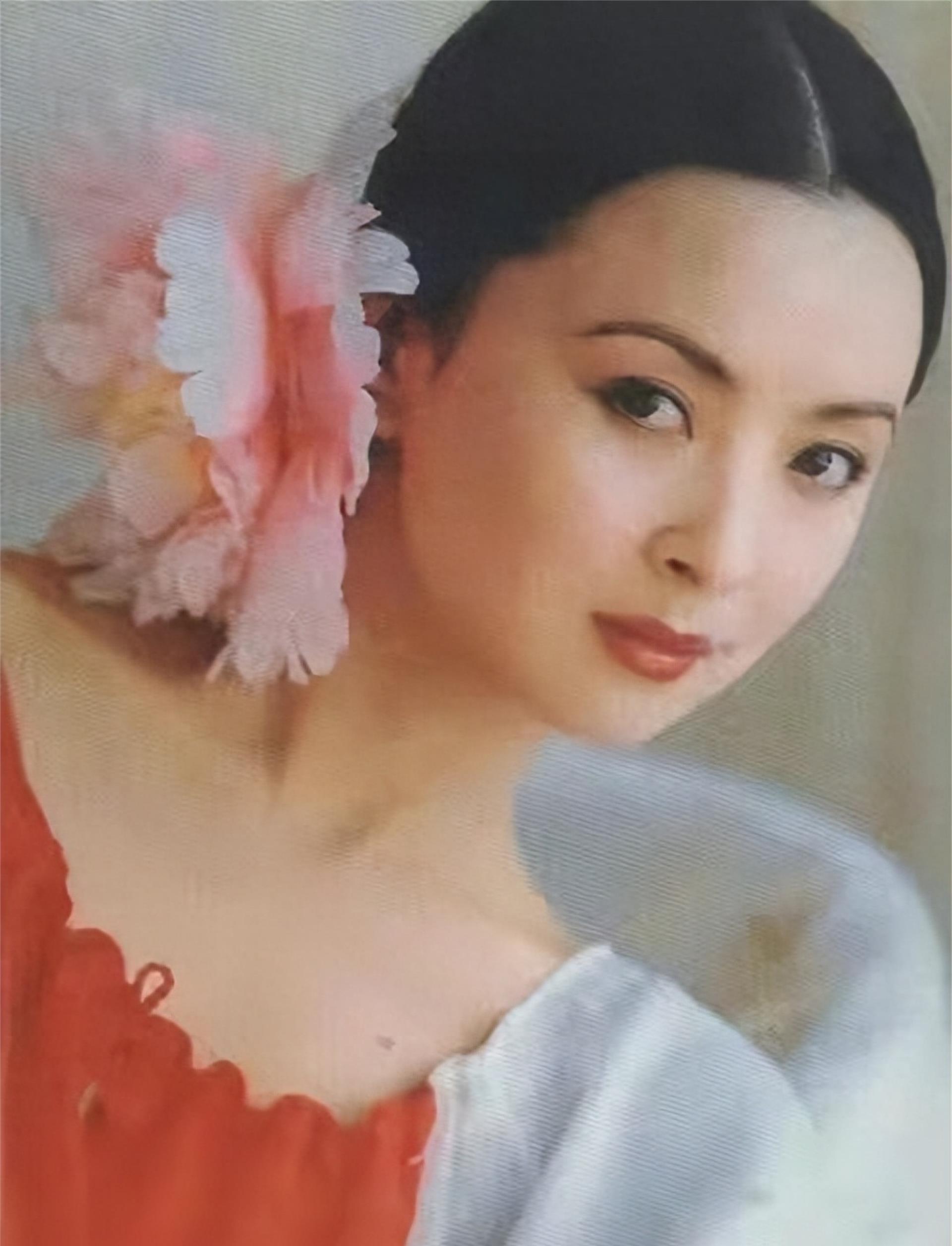 周洁临死前苦求刘晓庆,花27万美元从美包机回国,仅3天后去世!