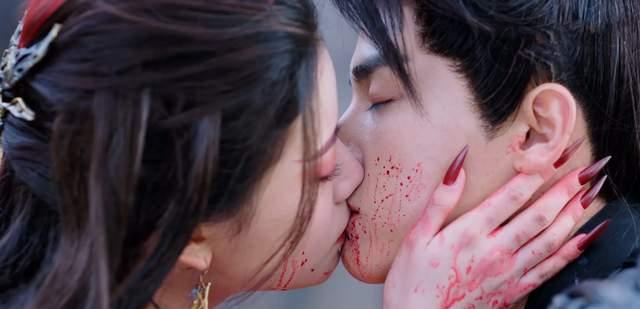 翩然|长月烬明:看懂翩然舍妖丹救叶清宇,才明白她为何选择自私离去