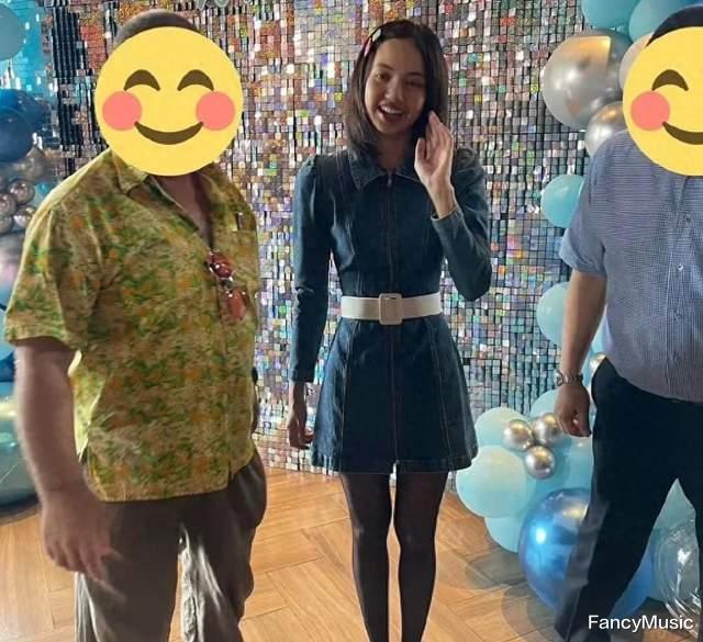 Lisa新照曝光变化大，神似菲佣令人惊讶，皮肤黝黑不复往日！