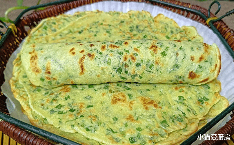 韭菜鸡蛋饼|早上不知道吃什么，试试这个韭菜鸡蛋饼，口感劲道细软，香气十足