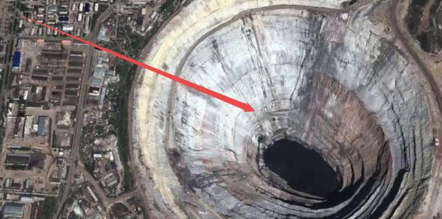 苏联打算挖穿地球,为啥挖到12262米就突然不挖了?发生了什么?