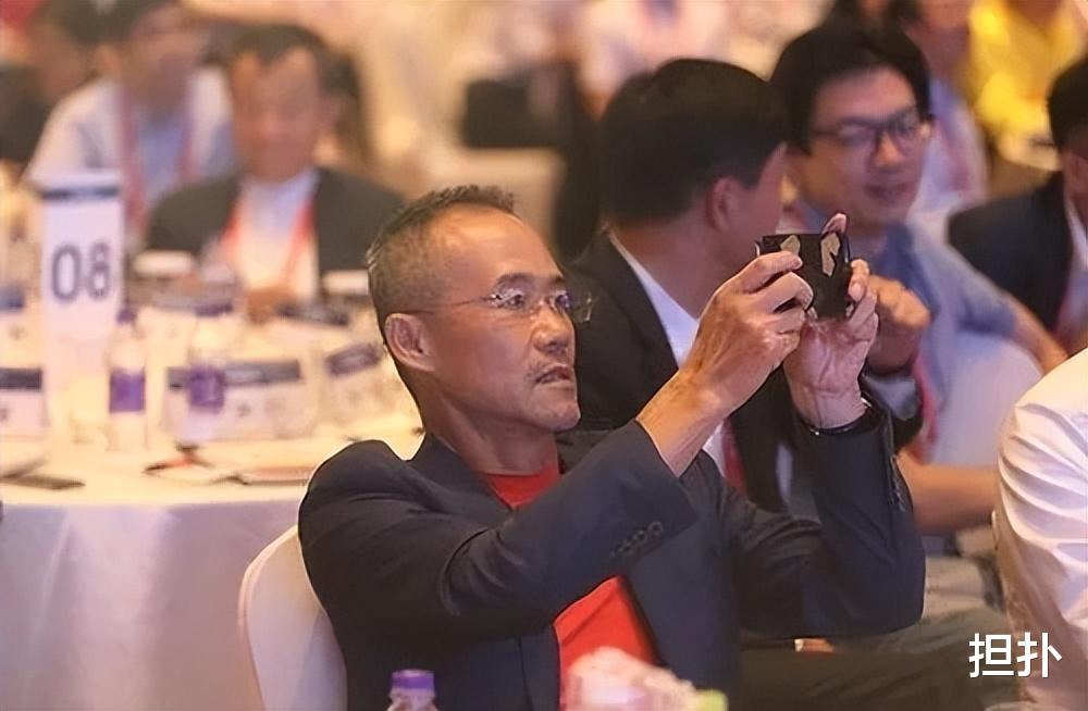 许家印如今被捉了，王石却娶女星功成身退，两人的出身已决定一切