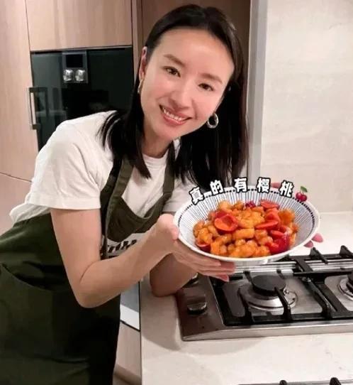 |董洁晒樱桃肉,50万人围观,评论区爆了