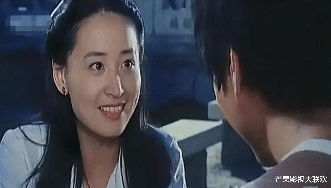 ?她是张艺谋“梦中情人”，当小三被打到不能生育，如今60岁仍单身