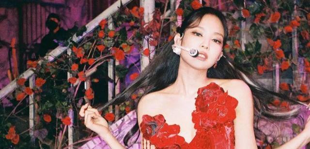 jennie|Jennie香港演唱被指划水，网友怒呛：不喜欢可以不来