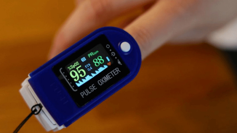 智能手表|血氧仪热卖高价抢不到, 智能手表平替靠谱吗？