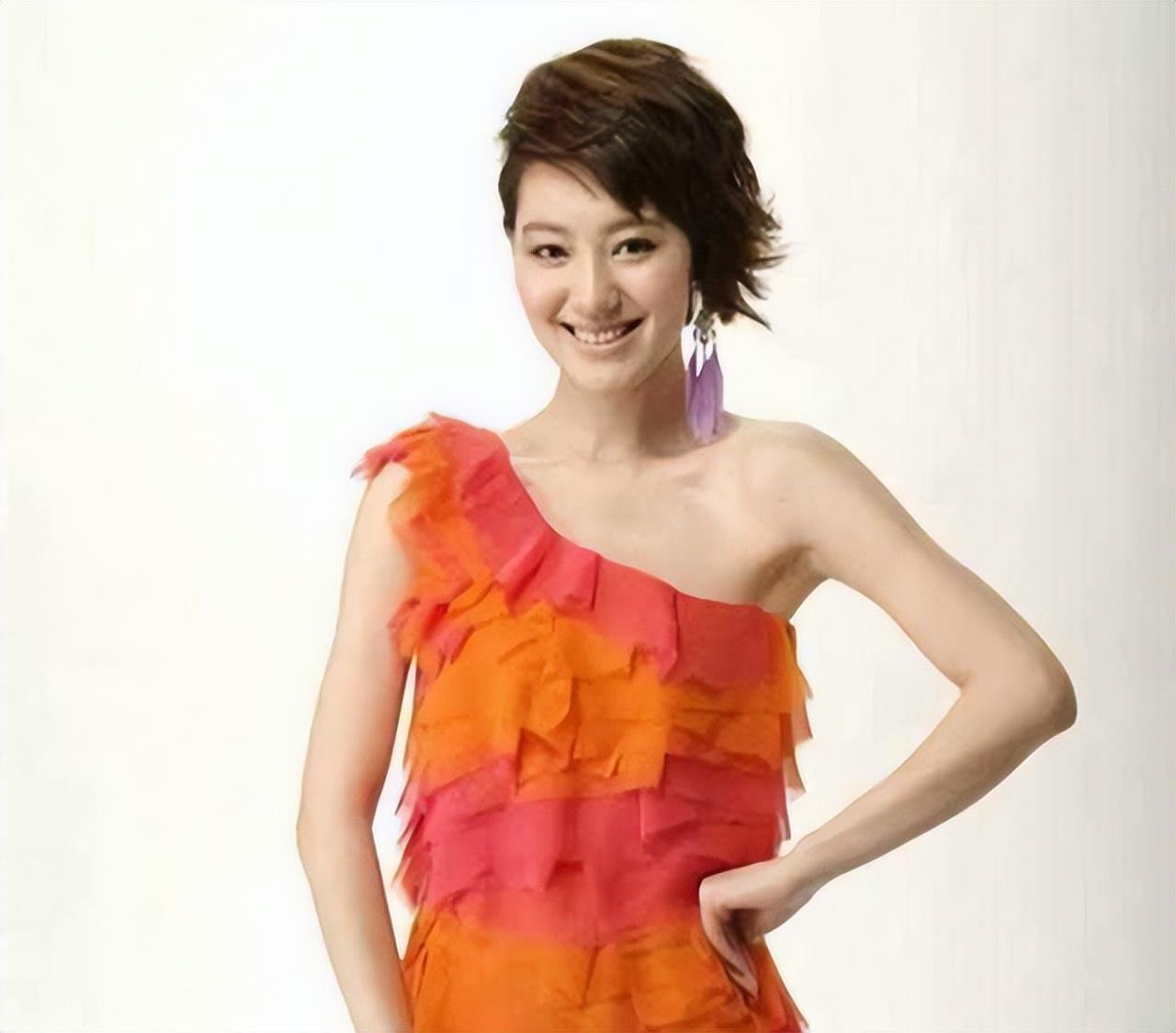 哑巴吃黄连!最美央视主持人“被辞”,后被爆是富豪小三