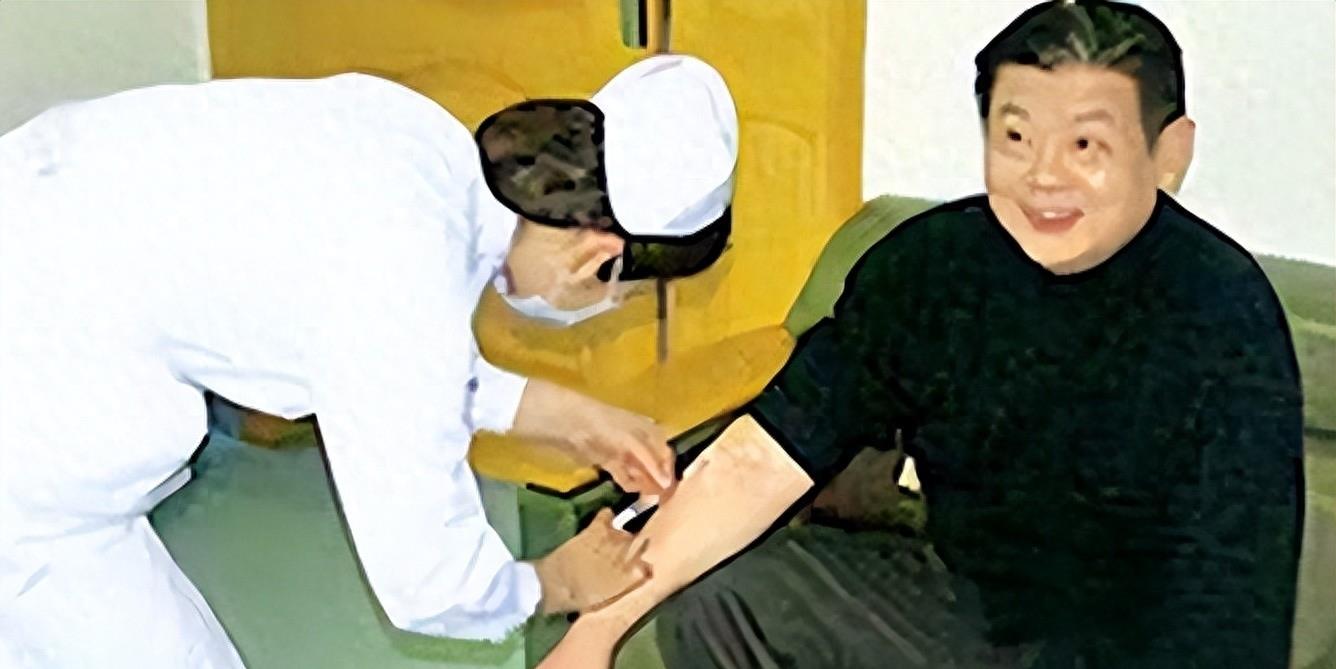 冯小刚主持葬礼，张国立痛念悼词，他的逝世，让半个娱乐圈都哭泣