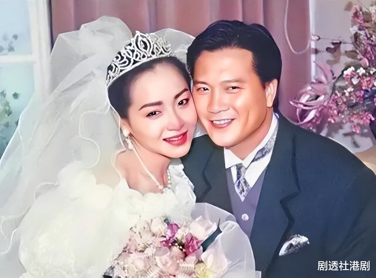 知名星二代与母亲庆祝37岁生日!打扮中性像男孩,曾认是同性恋