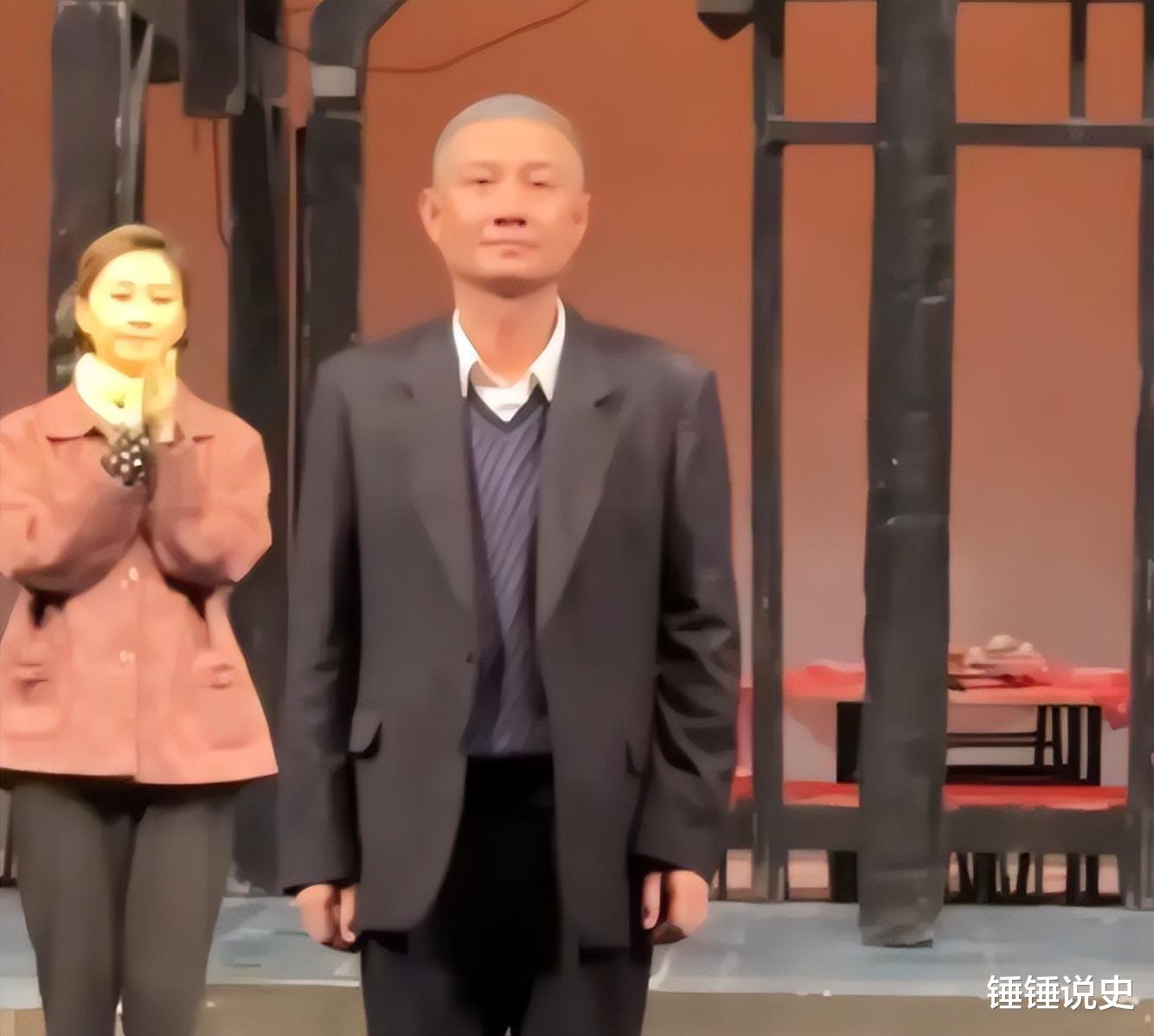 文章深夜登上热搜！39岁头发花白！近照沧桑憔悴，身体状况引担忧