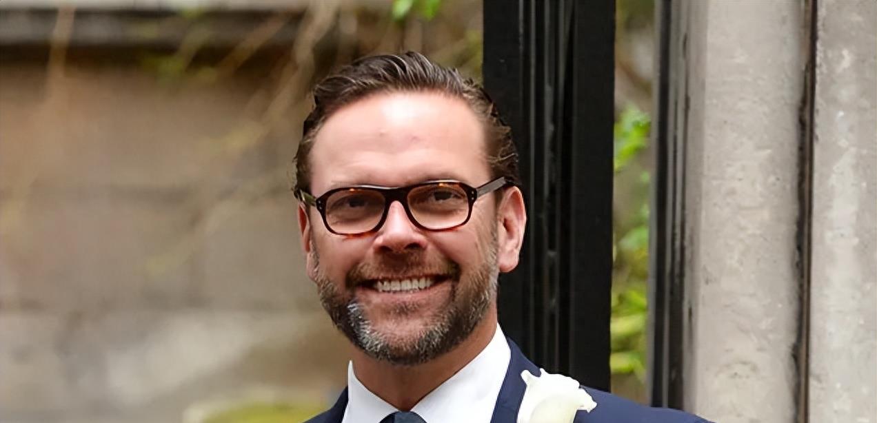 92岁默多克宣布退休,继承之战长子胜出,邓文迪女儿彻底要出局?