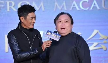 关秀媚|57岁关秀媚：放弃大导演王晶后，与小7岁男友同居17年未婚无子