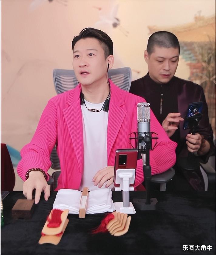 看德云社与岳云鹏现状,终于懂了,曹云金当初出走,并不都为了钱