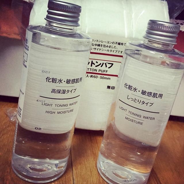 热门爽肤水推荐:能够提供温和的保湿效果,使肌肤保持水润和舒适