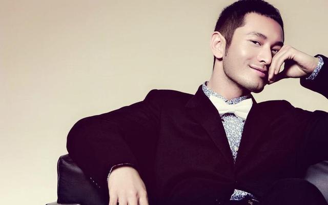 黄晓明晒日常照,疑似与前妻杨颖划清界限,被质疑与光明会有关系