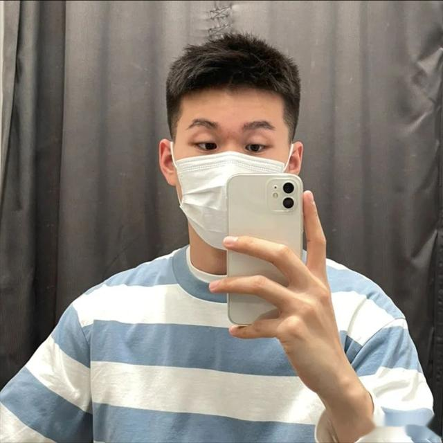 适合20岁以上男生的发型，剪完潮流又帅气，很值得一试！