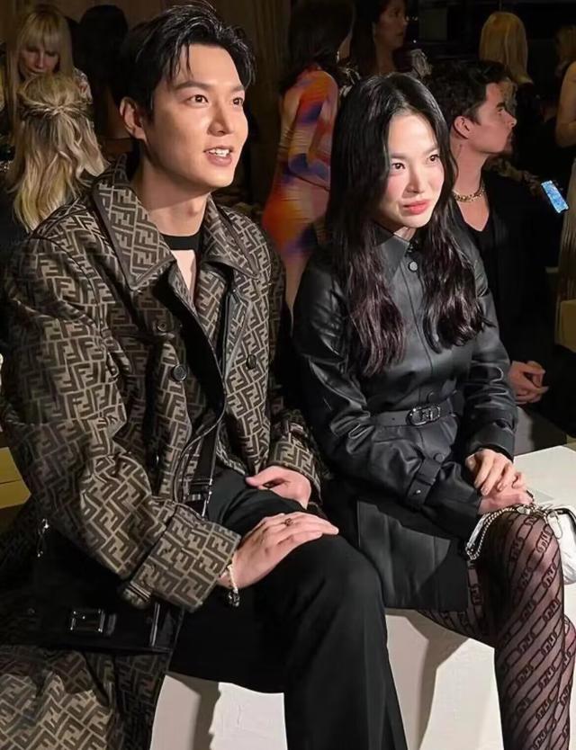 微笑 宋慧乔的无修生图火出圈,网友直言:看完更“容貌焦虑”了!