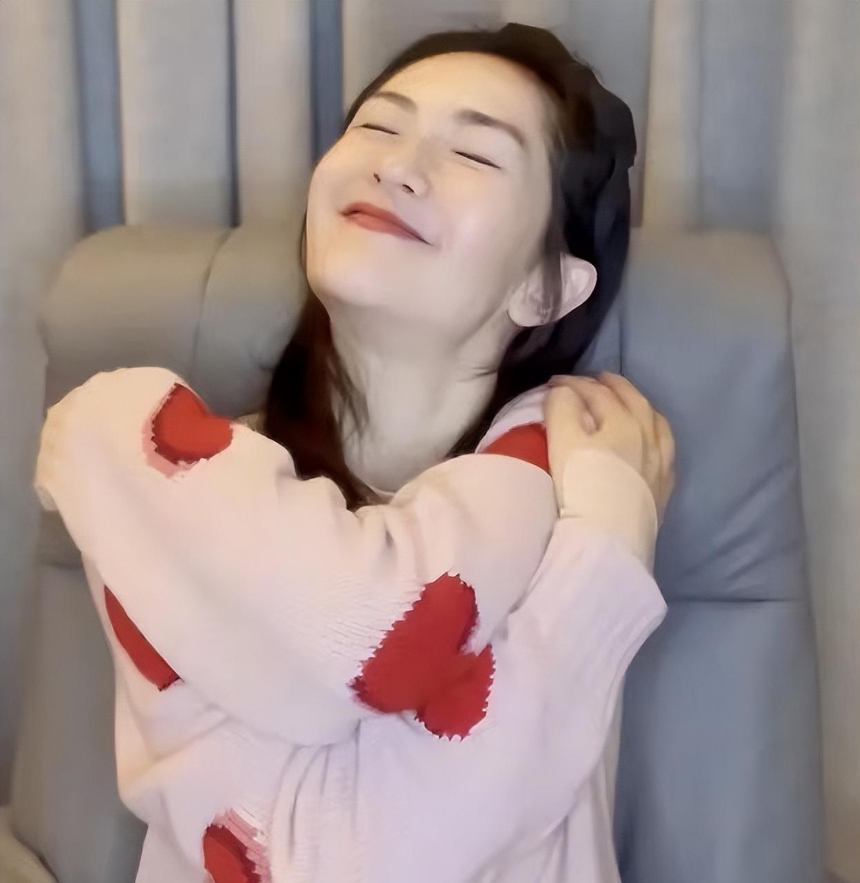 谢娜|从万人追捧到处处尴尬,“不可一世”的谢娜,为何沦落至此?