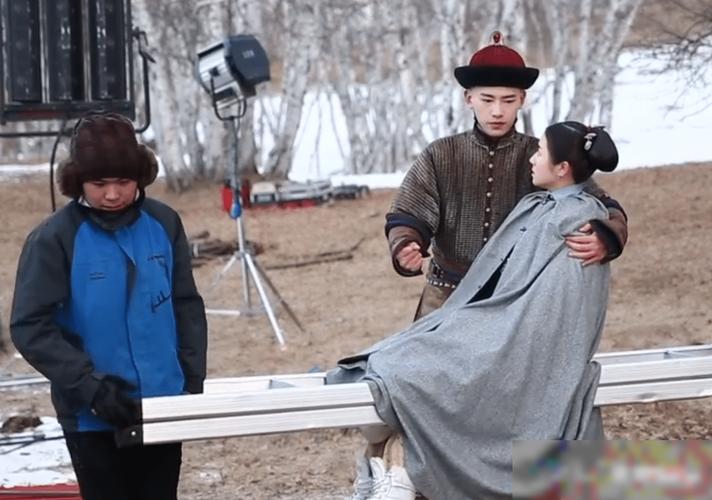 |完美女神是假的,溜肩没腰,皮肤松弛,生图揭露人间真实