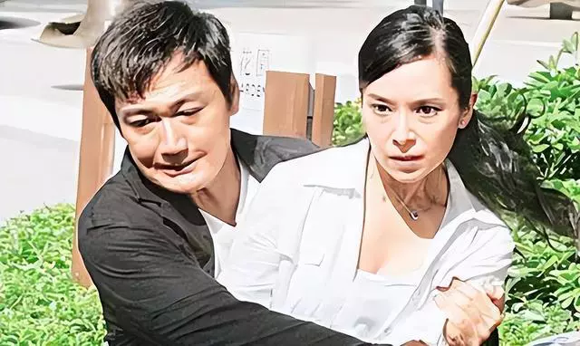 12年前，那个倒贴3套房嫁到河南农村的混血港姐郭羡妮，怎样了？