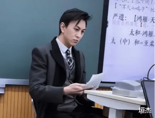 撞脸|毫无血缘,却像精准复刻,艺人在民间的“亲兄妹”能有多像?