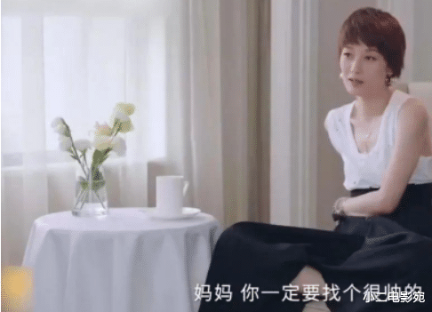 文君竹|文章与女儿罕见同框,14岁文君竹亭亭玉立,父女俩无互动引争议