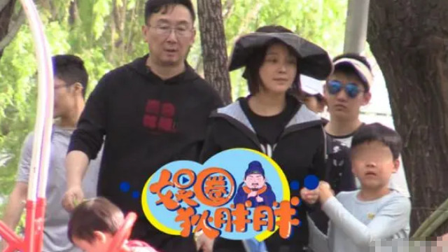 陆川|陆川一家四口儿童节逛乐园，胡蝶素颜判若两人，7岁葫芦虎头虎脑