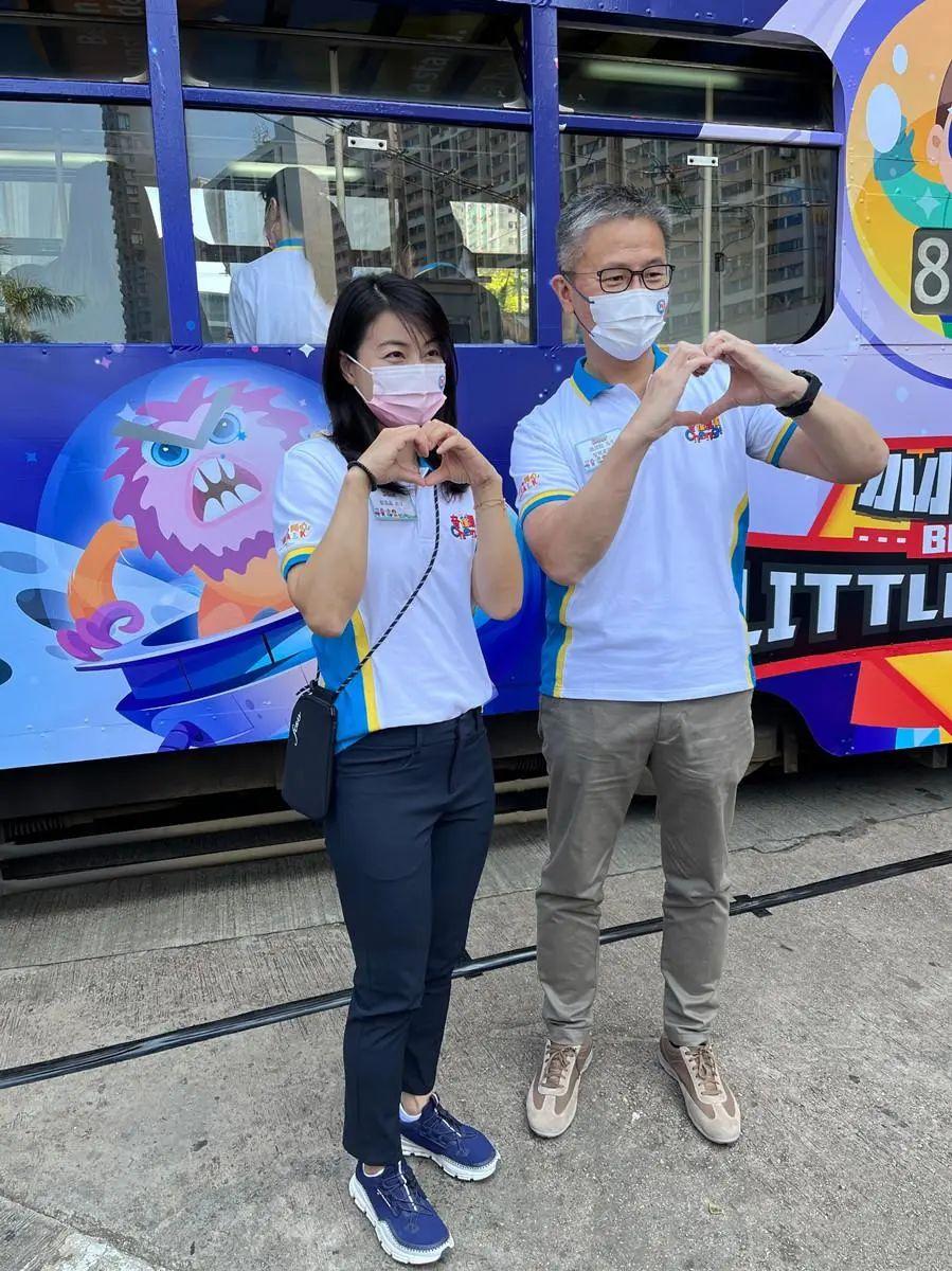 郭晶晶惊艳国际会场!素衣马尾美成焦点,素颜依然阔太气场满满