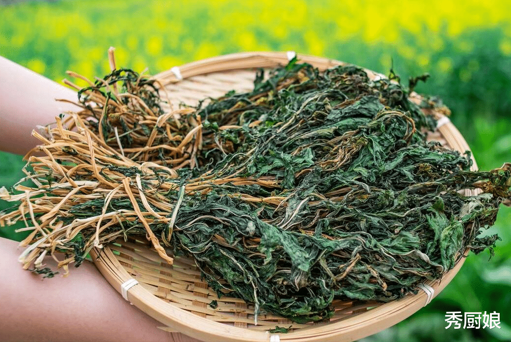 牛肉|夏天日头烈，把6种廉价菜晒成干，留到秋冬炖肉吃，别提多香了！