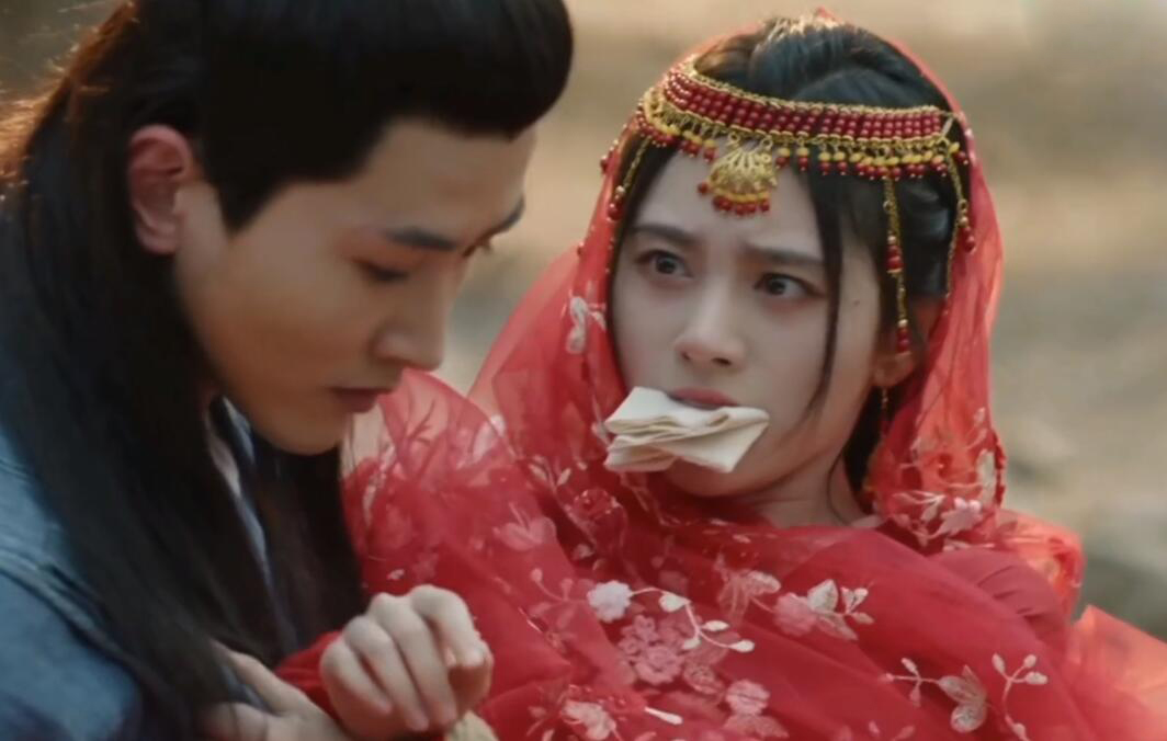 同样是演“被绑架”，把杨紫、鞠婧祎等人放一起看，差距就出来了