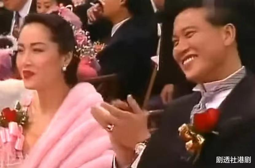 恬妞|罕晒母女合照！65岁港星经历2段婚姻今坚持单身，接受女儿是同性恋