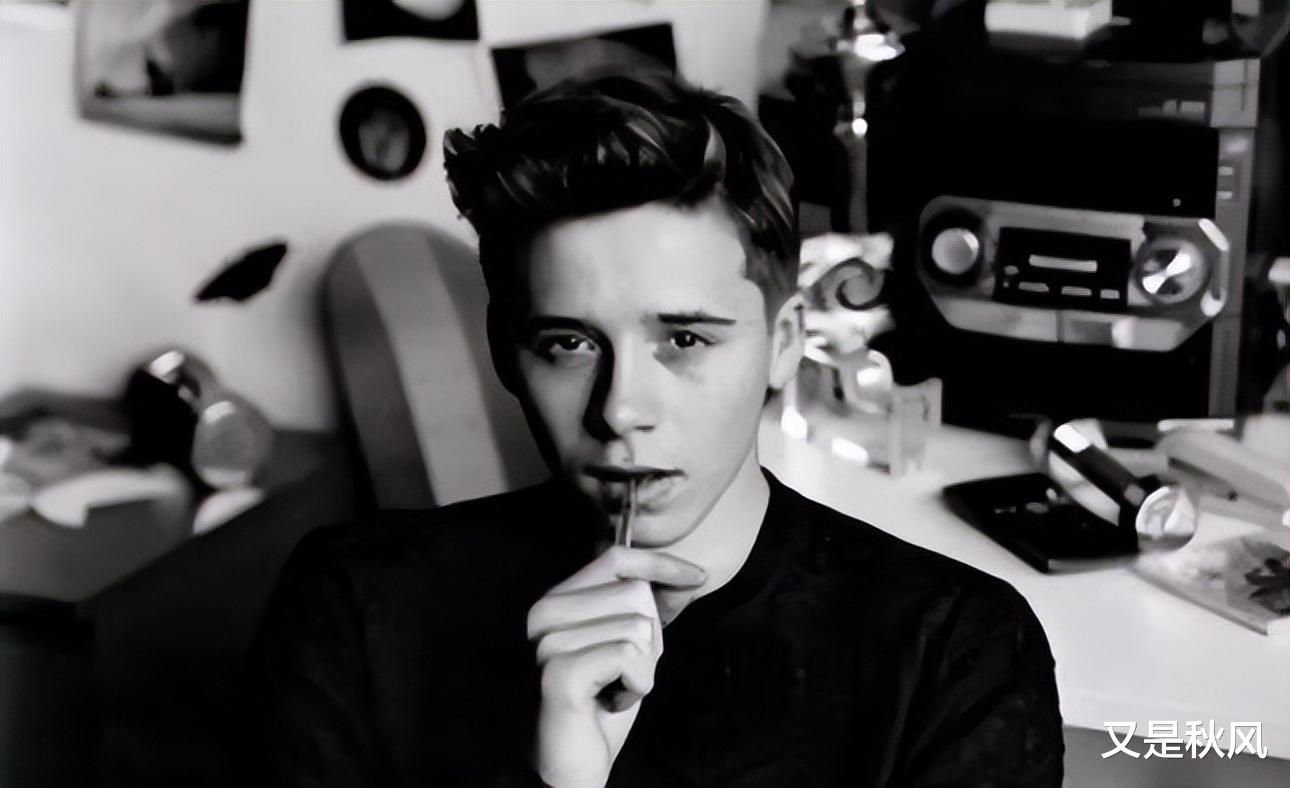 贝克汉姆长子:踢球读书啥都不行,但会哄老婆,娶白富美成大赢家