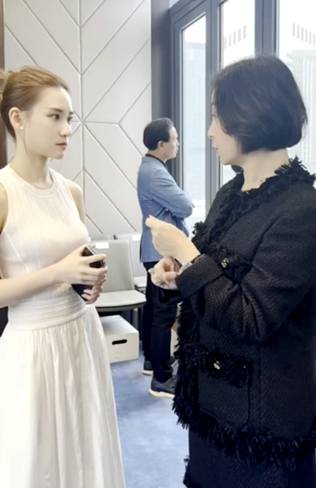 |陈婉珍举办活动，何超琼何超凤亲自过来，何超莲晒四太赠送的花篮