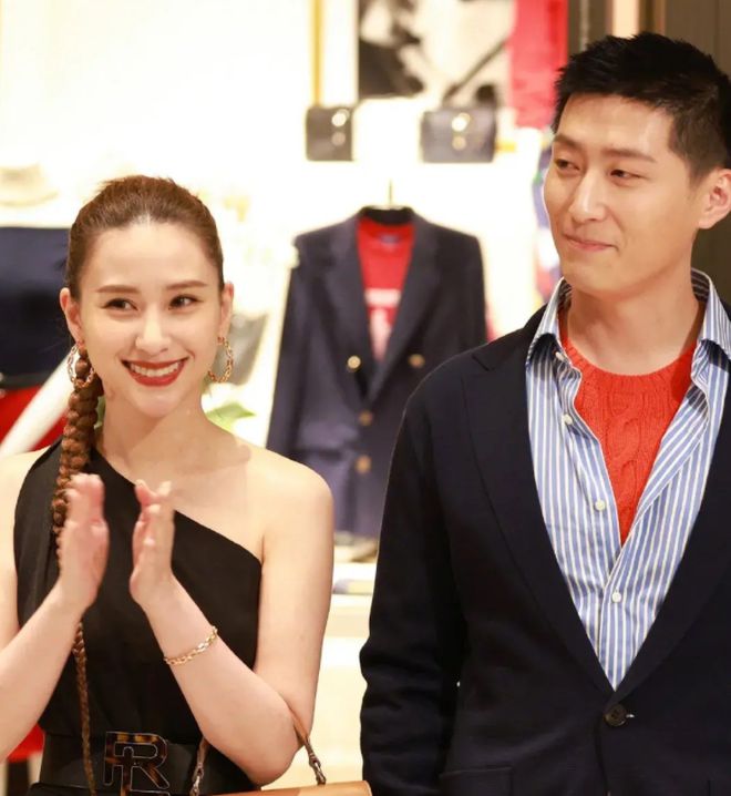 何超莲|何超莲婚礼誓词:你无限包容我,我不温柔,期待足球队的到来