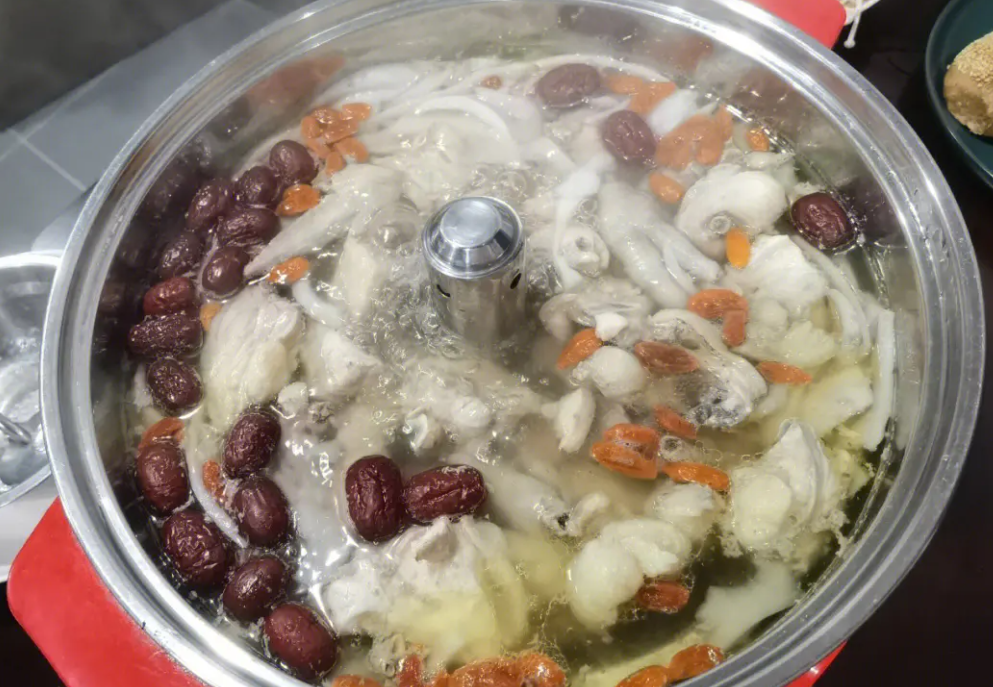 排骨|“三个月一碗汤,不用大夫帮忙”,建议8种春天的汤,清新可口又不上火