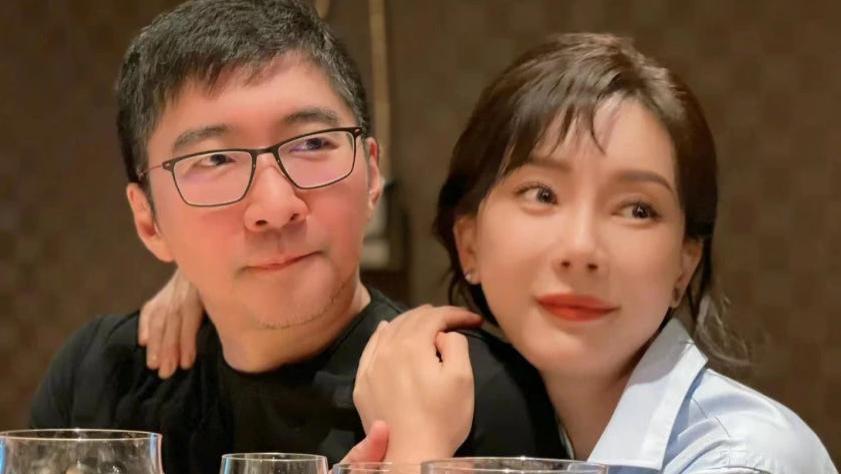 陈数|陈数深夜被拍和小鲜肉相拥！男方高大帅气，老公多次传出桃色绯闻