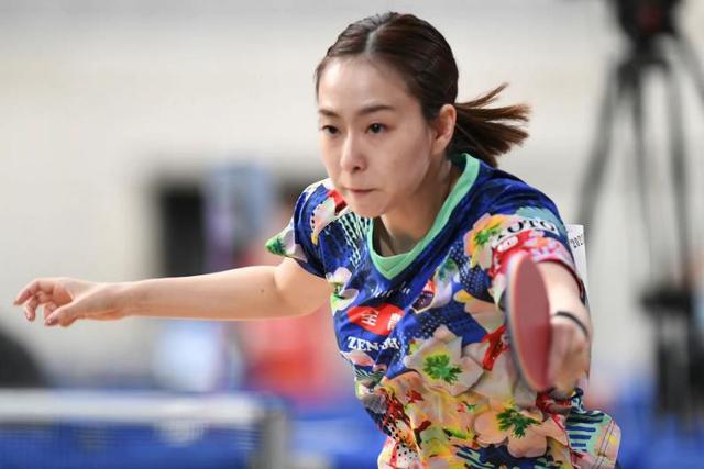 穿衣搭配 石川佳纯好可爱！穿花衣裳+扎马尾辫，即将满30岁，越来越美了