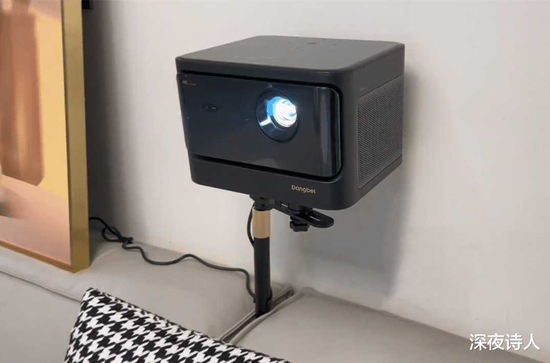 投影仪|2023好用的4K投影仪品牌推荐，入手一周体验绝佳