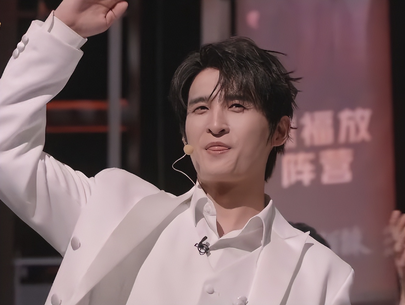 《披哥》3个资源最强赢家,一边稳进总决赛,一边狂揽商务广告