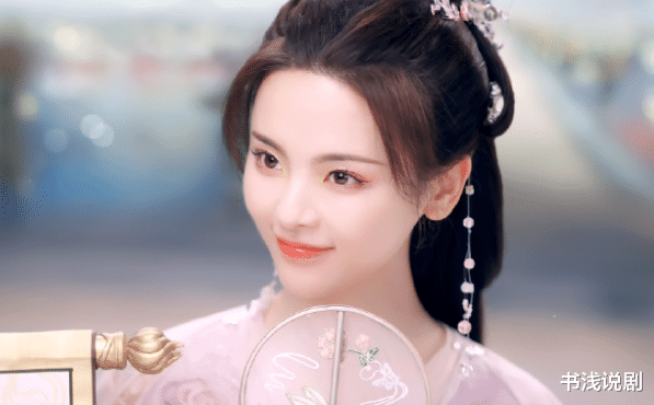 《折腰》不好播，4位女神补拍呼声大，25岁杨超越被夸最合适！