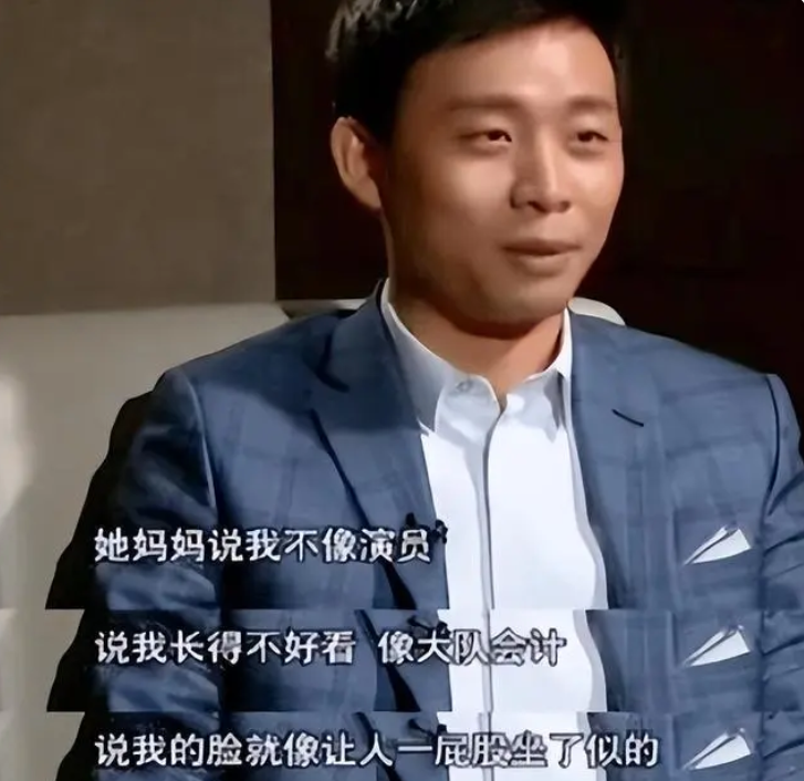 45岁张译回黑龙江老家探亲！父子罕见同框，五官太像引网友热议