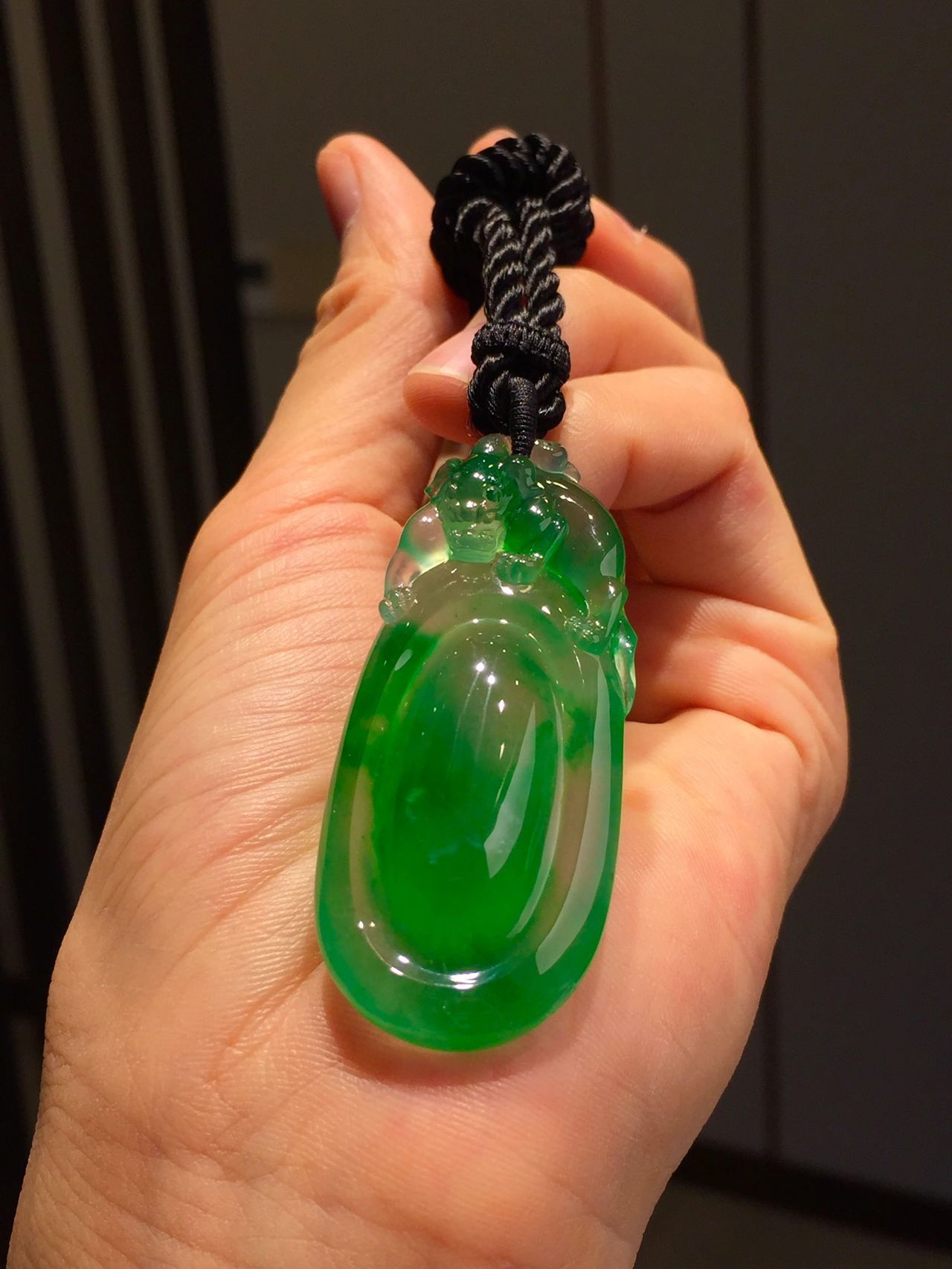 翡翠|翡翠福贝是祥福之气的代表!玻璃种飘色福贝