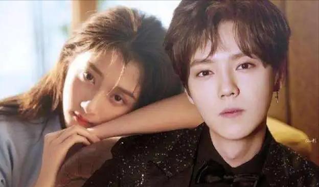 关晓彤现身鹿晗演唱会，被撞见后慌张戴口罩，暗戳戳撒糖超甜！