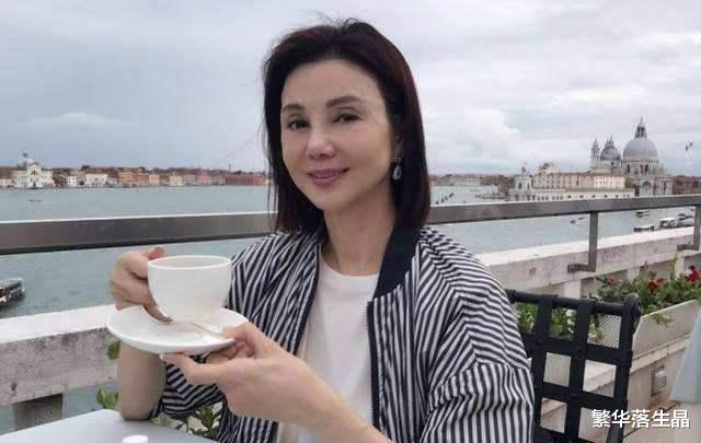 谢玲玲是一个优雅的女人，和林建岳离婚多年，为何没有再婚