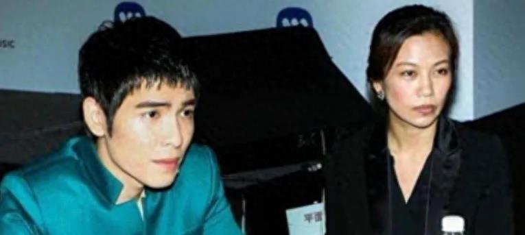 萧敬腾官宣与50岁经纪人结婚,婚纱照超唯美,女方已经明确拒生孩子