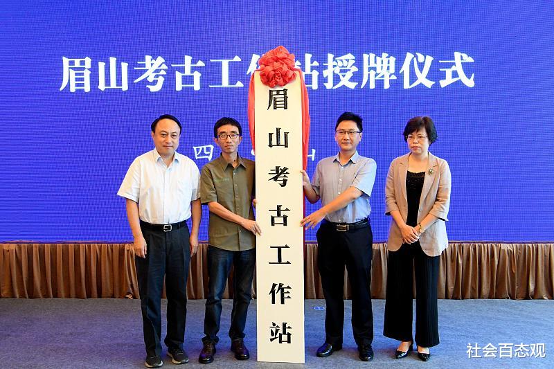 考古学家|考古专业女儿寄回“盗墓”装备,考古职业的重要性