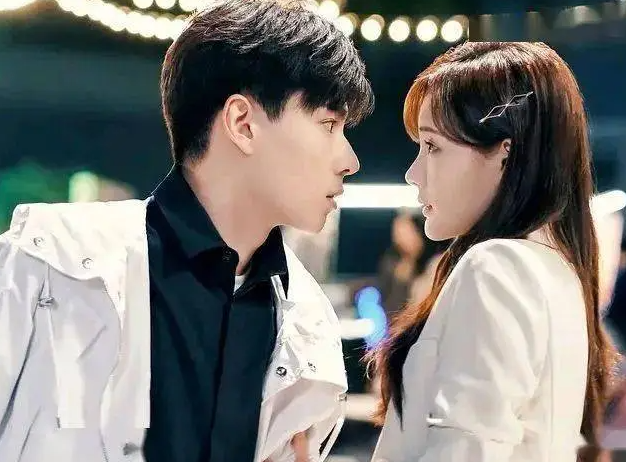 敢问芳名|《敢问芳名》:探究职场人际互动与情感关系