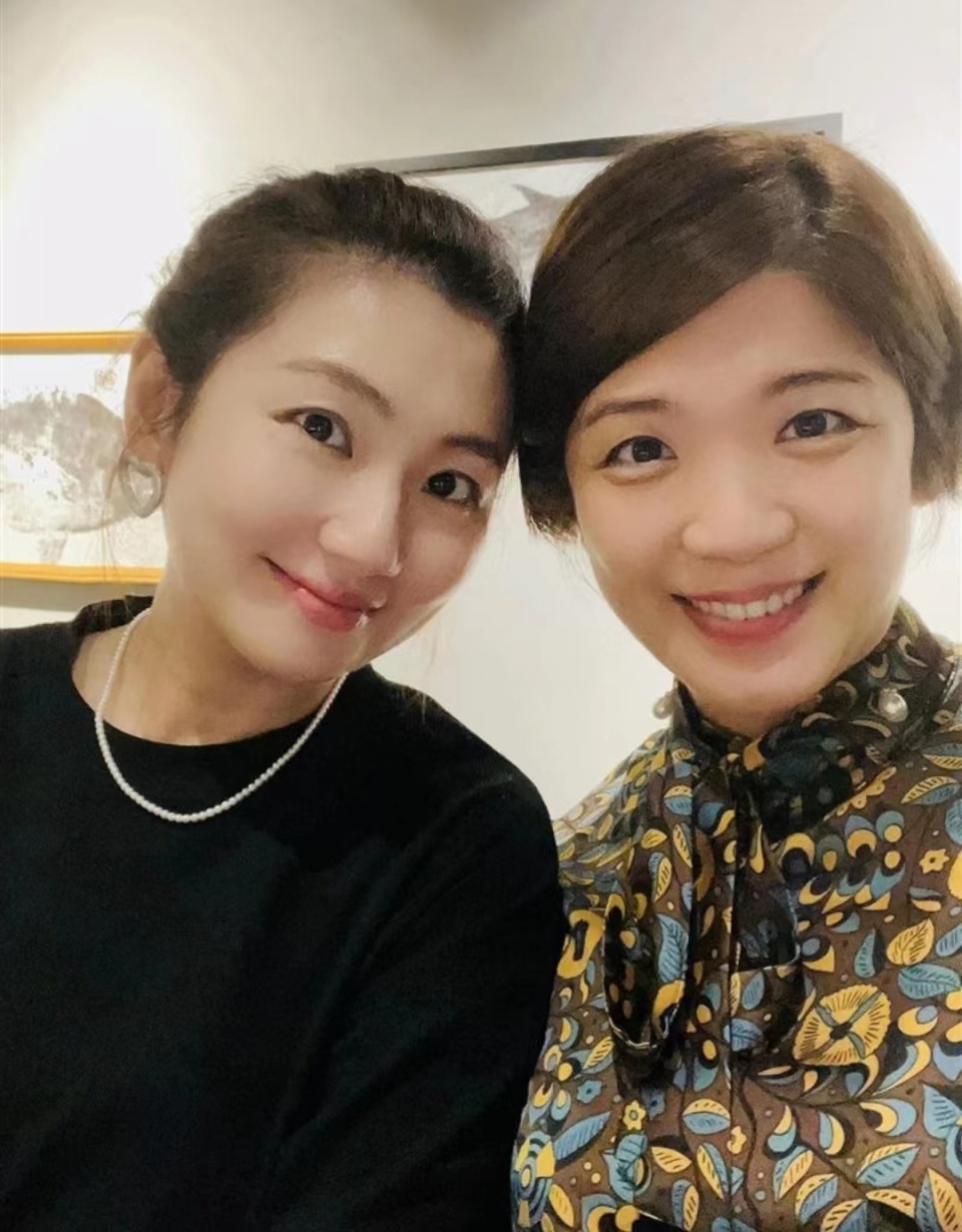 Selina|任家萱和闺蜜聚餐,素颜出镜真实颜值曝光,还曝“小腰果”的现况