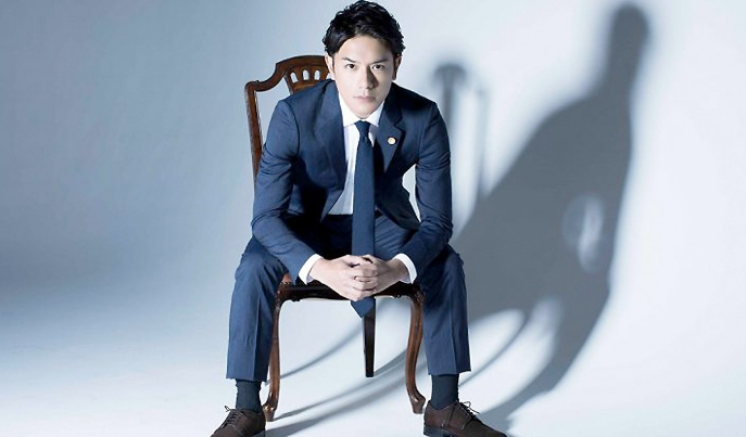泷泽秀明|美男子泷泽秀明,是如何从一个贫寒少年逆袭成千亿事务所总裁的?