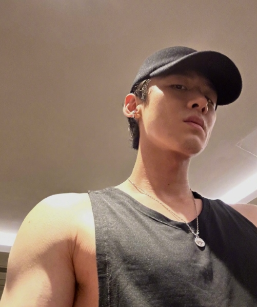 白敬亭宋轶已分手？男方行动早已说明一切，网友：该换新嫂子了！